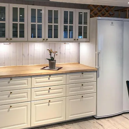 4 Bedroom Gorgeous In 度假居 Bagn